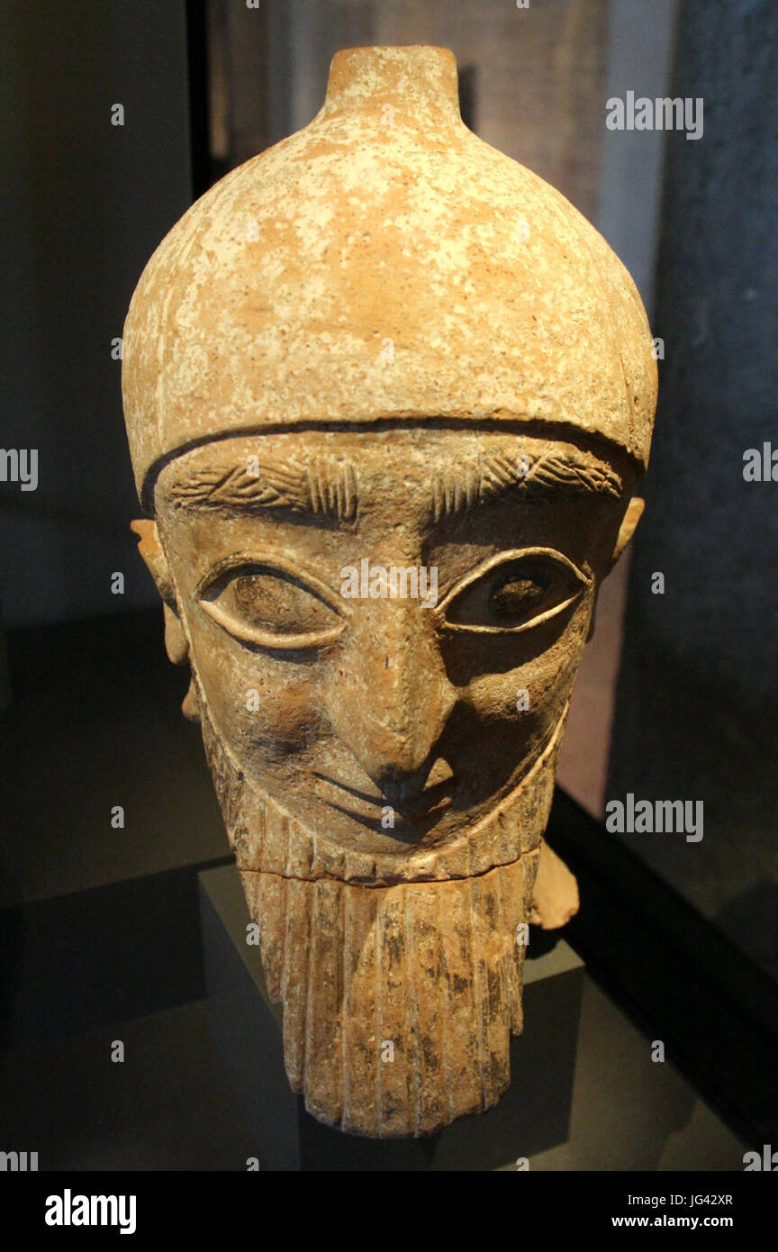 Neues Museum - Kopf eines mäA nnlichen Kegelhelm4Statue mit Banque D'Images
