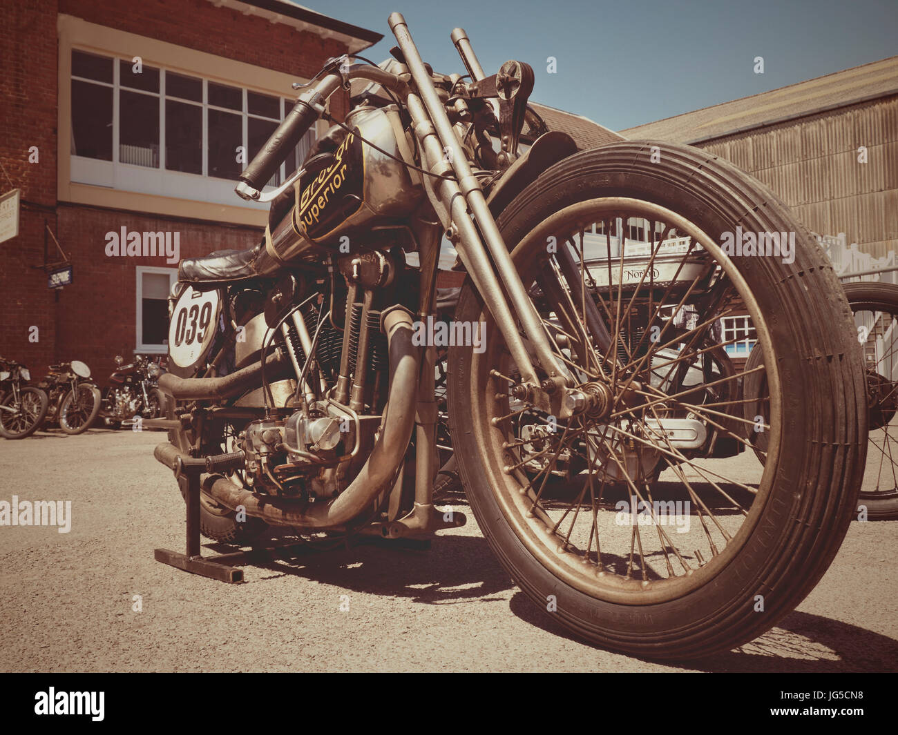 Brough Superior à moto Moto la Brooklands jour 2/7/2017 Banque D'Images