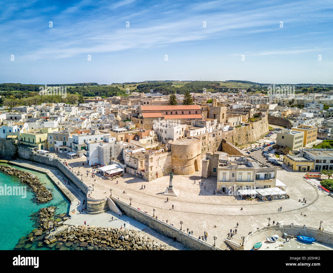 Otranto avec château Aragonais historique dans le centre-ville, Pouilles, Italie Banque D'Images