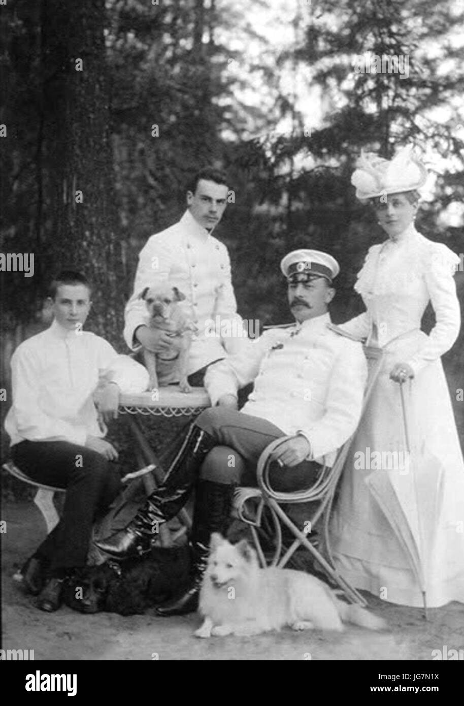 La famille Yusupov. Le Prince Félix Prince Nicolas Comte Felix Felixovich Sumarkov-Elston et Princesse Zinaida Banque D'Images