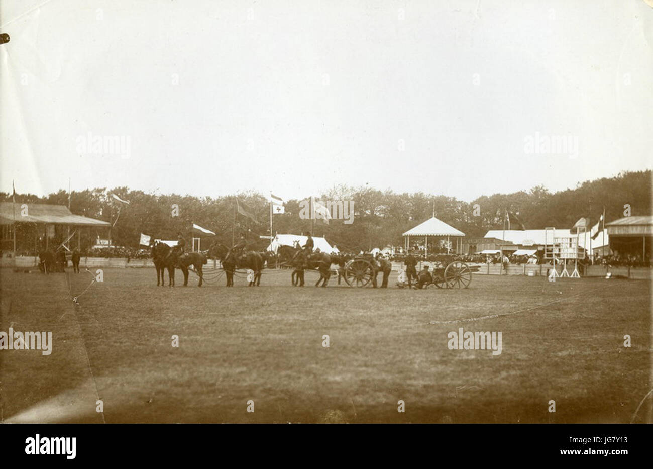 Uit een foto-album a rencontré 57 visuels van de Tweede Nationale Sportdagen van 26 - F42540 - KNBLO Banque D'Images