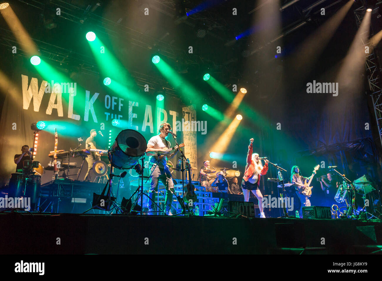 Montréal, Canada - 4 juillet 2017 : Walk Off The Earth sur scène lors du Festival International de Jazz de Montréal Photo : Marc Bruxelles/Alamy Live News Banque D'Images