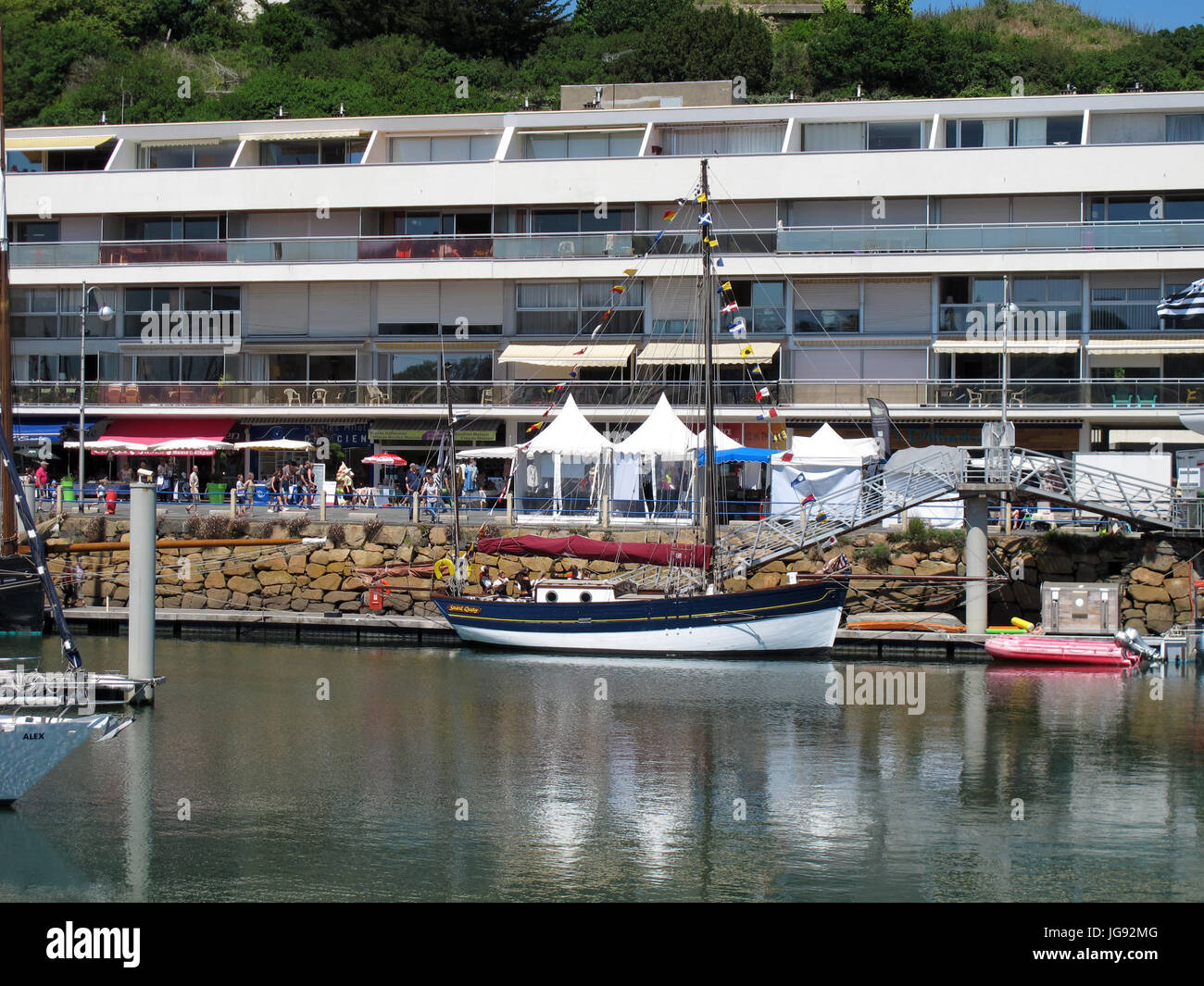 Le Saint Quay, régate de voile Vieux port de Binic, près de Saint-Brieuc, Côtes-d'Armor, Bretagne, Bretagne, France, Europe Banque D'Images