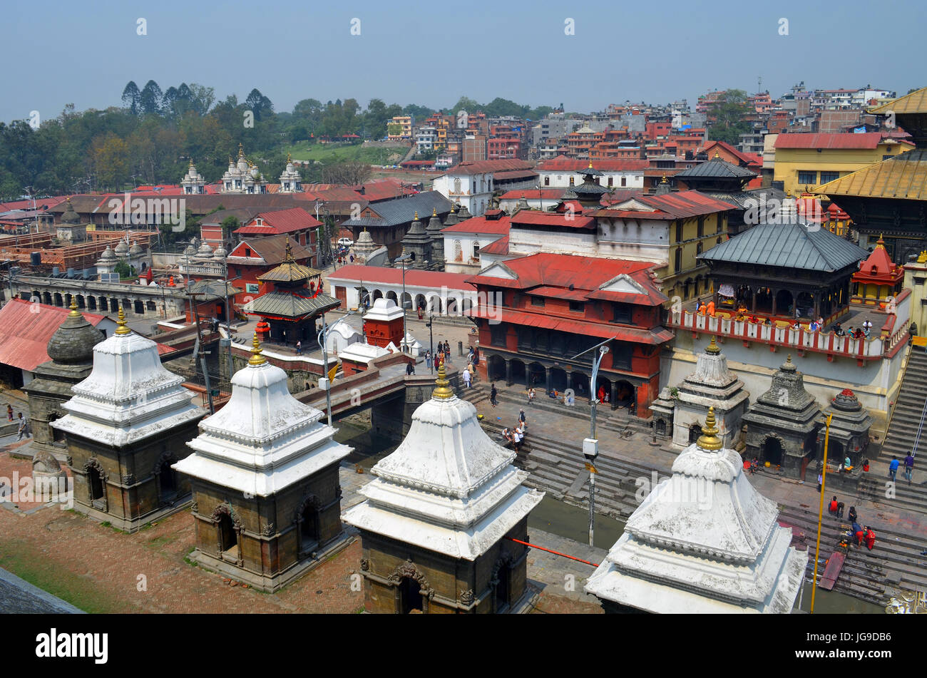 Avis de Pashupatinath crémation des temples hindous et des Ghats à Khatmandu Banque D'Images