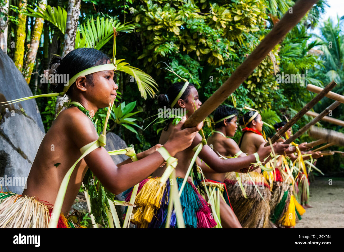 Stick dance de la population tribale de l'île de Yap, Micronésie Banque D'Images