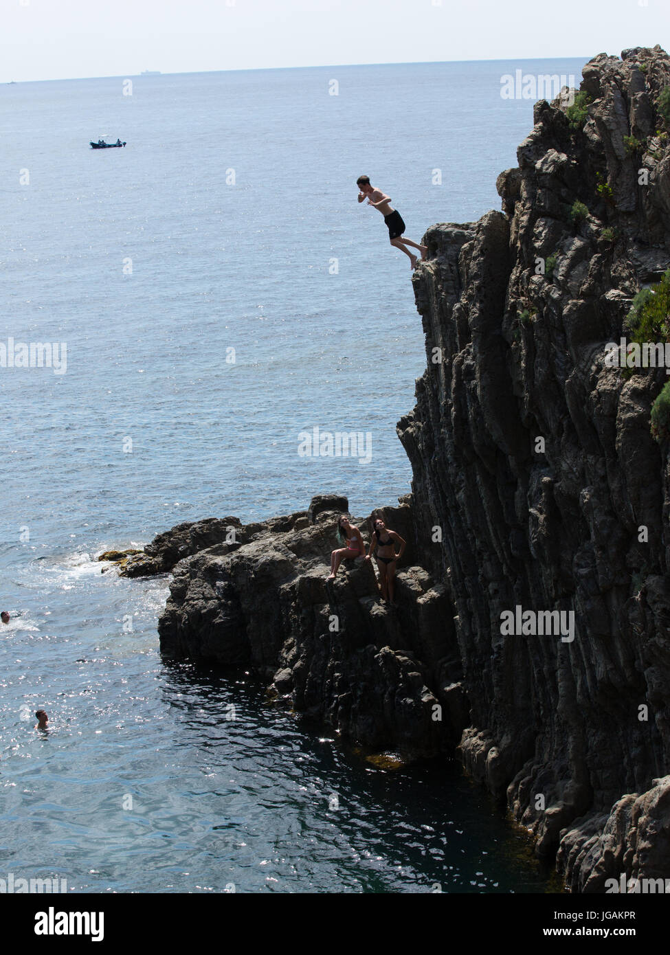 Cliff Diving in Cinque Terre Italie Banque D'Images