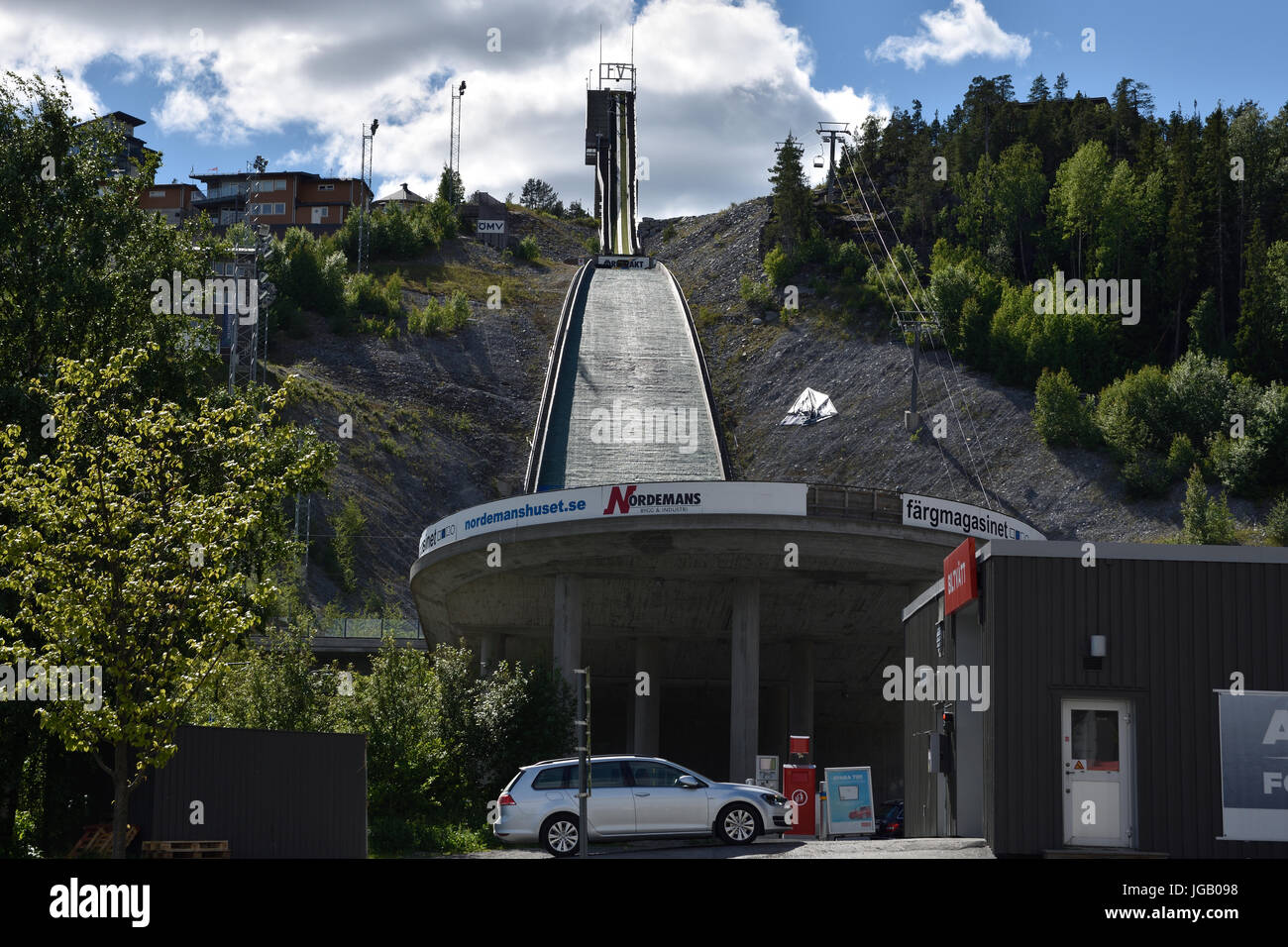 Ornskoldsvik, Suède - Jun 28,2017 : installations de saut à ski dans la ville Ornskoldsvik, dans le Nord de la Suède dans le secteur de la côte élevée un UNESCO World Herita Banque D'Images