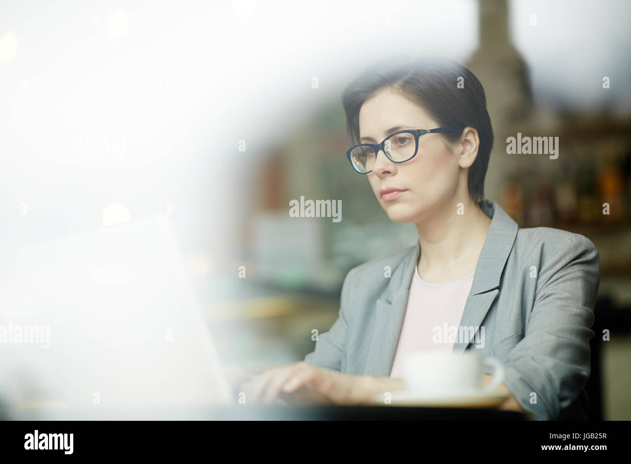 Travaillant dans le net Banque D'Images