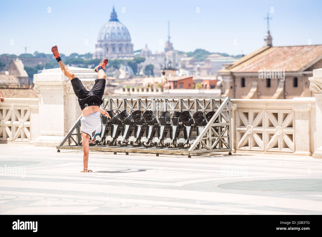 Break dancer et de la Cité du Vatican, Rome, Italie Banque D'Images