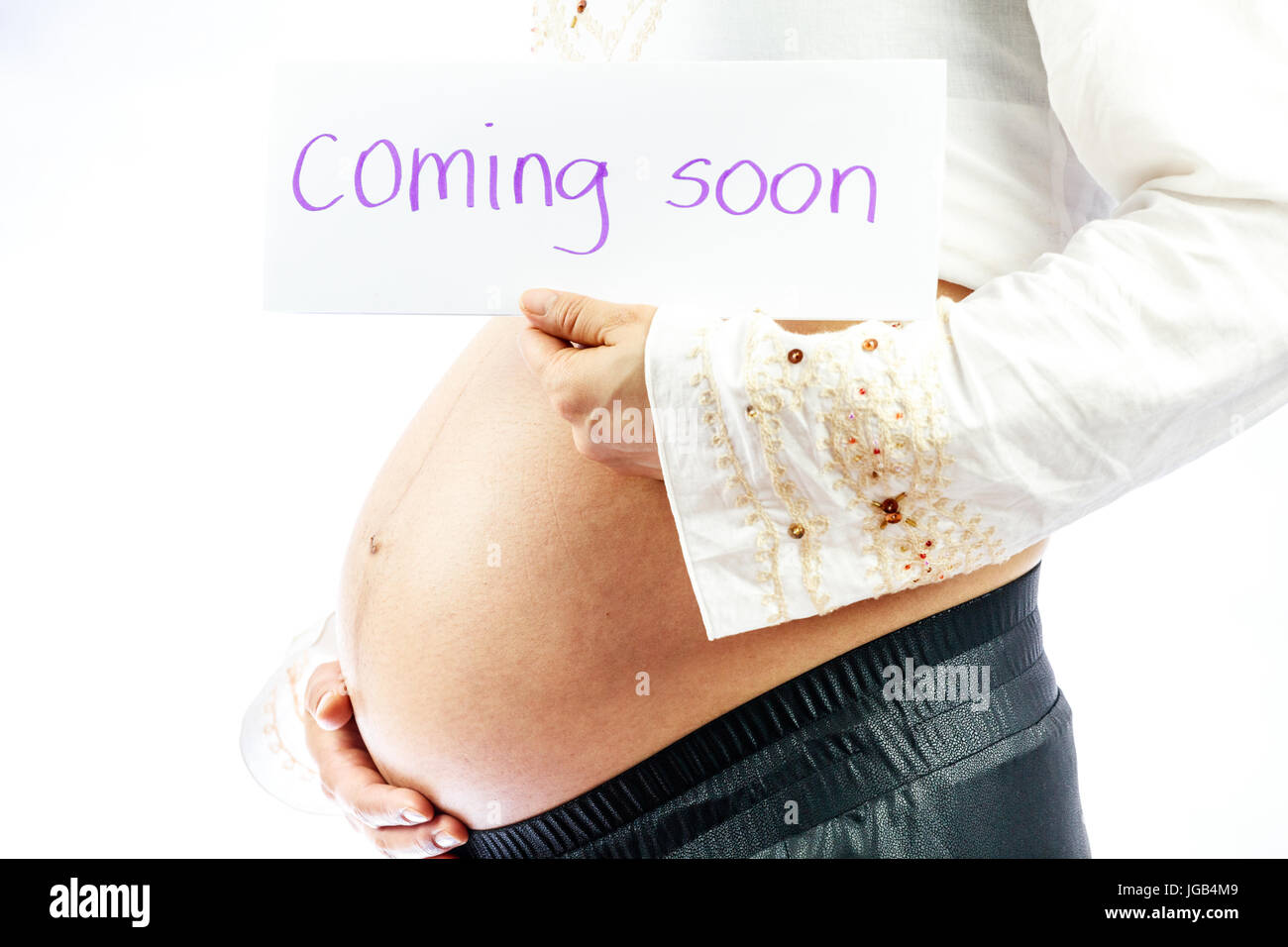 Pregnant Woman Holding Sign Concernant Son Bebe A Venir Photo Stock Alamy Pregnant Woman Holding Sign Concernant Son Bebe A Venir Photo Stock Alamy