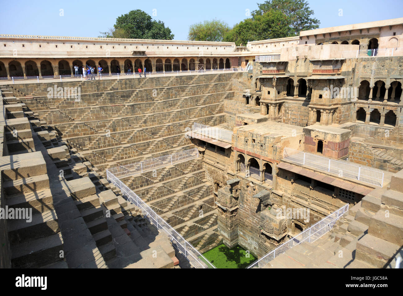 Cage Chand Baori Abhaneri, Rajasthan, Inde Banque D'Images