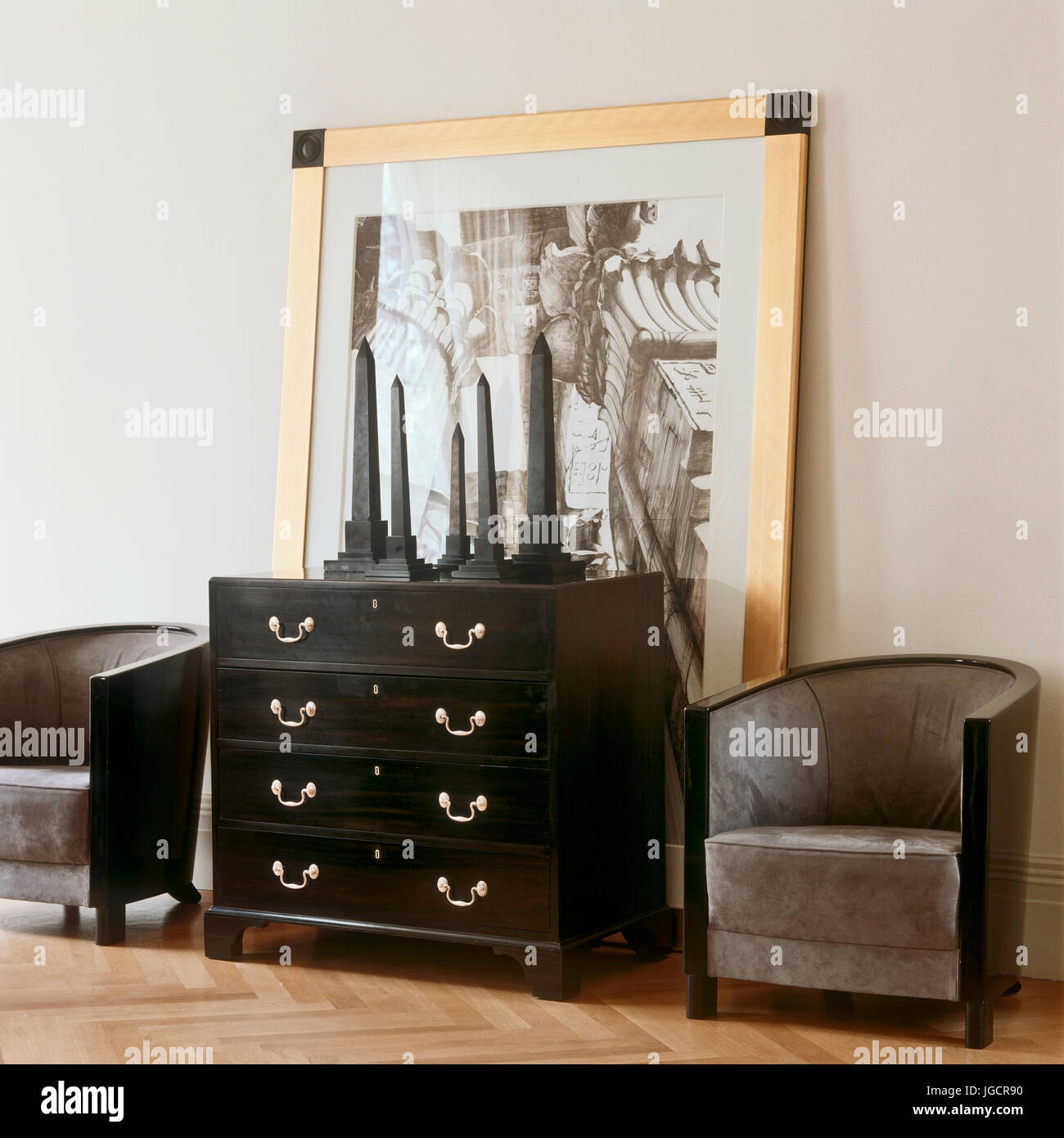 Fauteuils par black tiroirs et photographie Banque D'Images