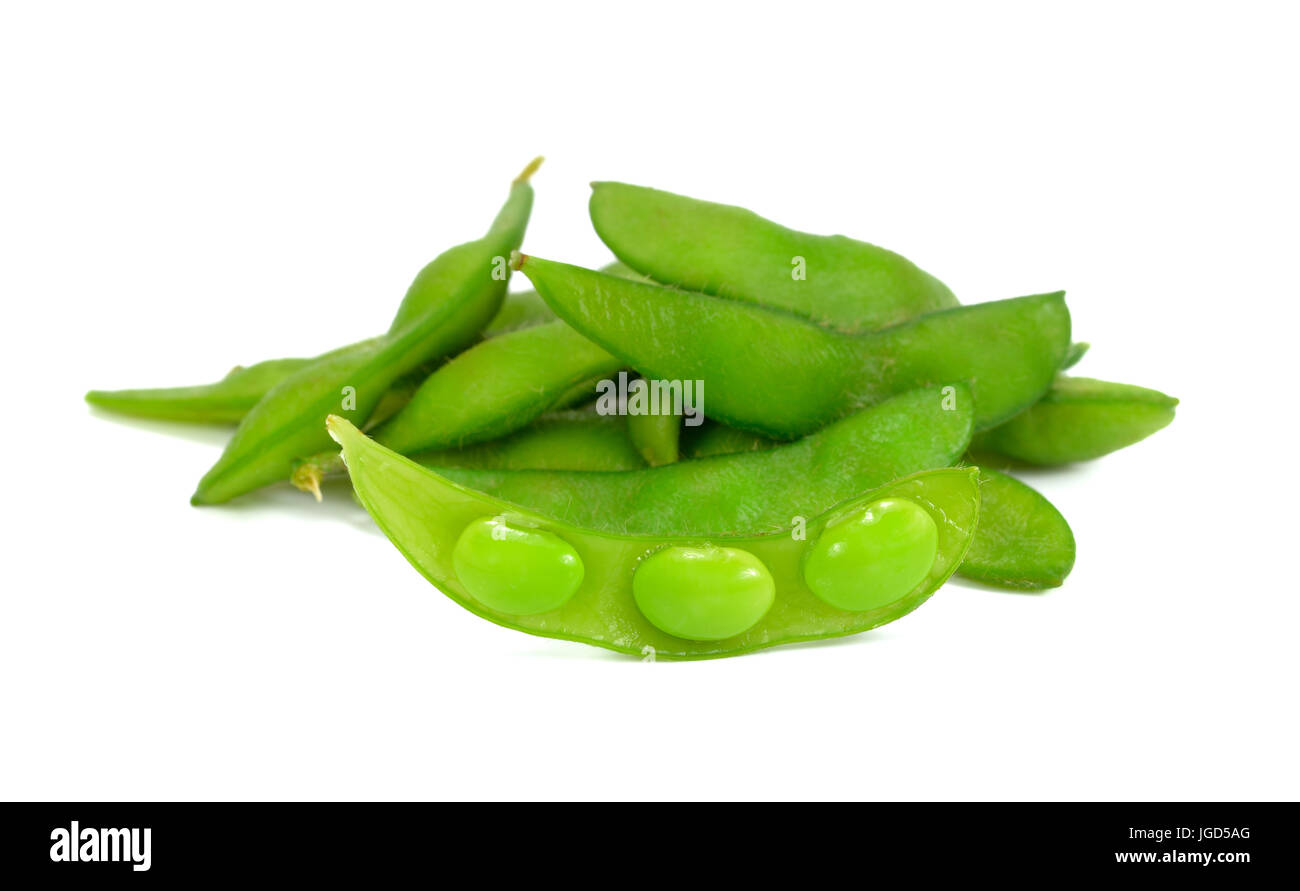 Close up de haricots de soja, soja vert sur fond blanc Banque D'Images