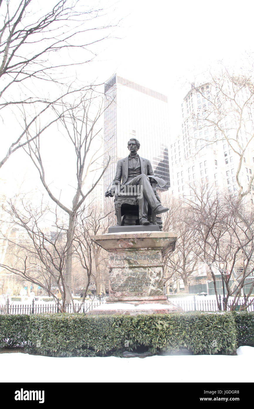 William Henry Seward monument, Cinquième Avenue au 23e st, New York, United States Banque D'Images
