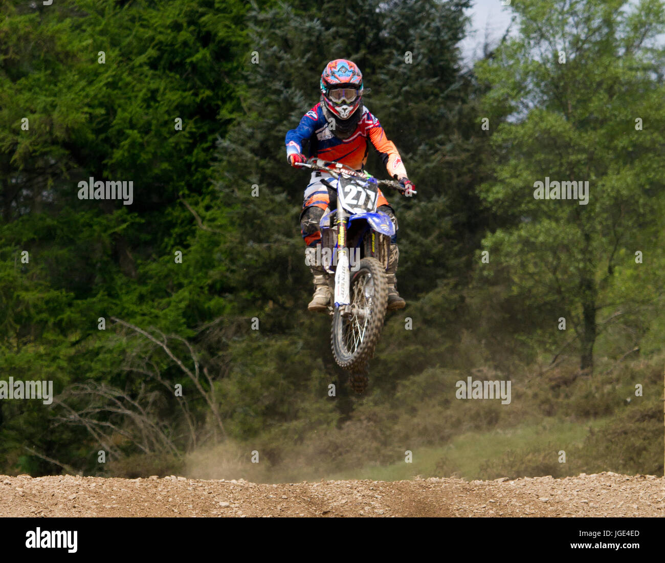 Les coureurs de motocross à Ynysybwl voie pratique Banque D'Images