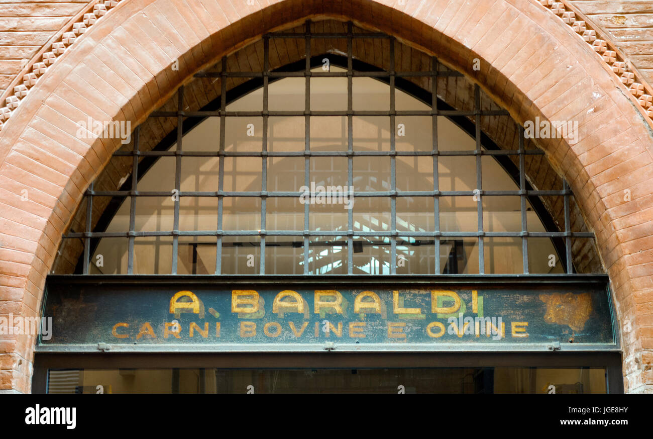 Ancienne boucherie à Bologne, Italie, printemps 2017. Banque D'Images