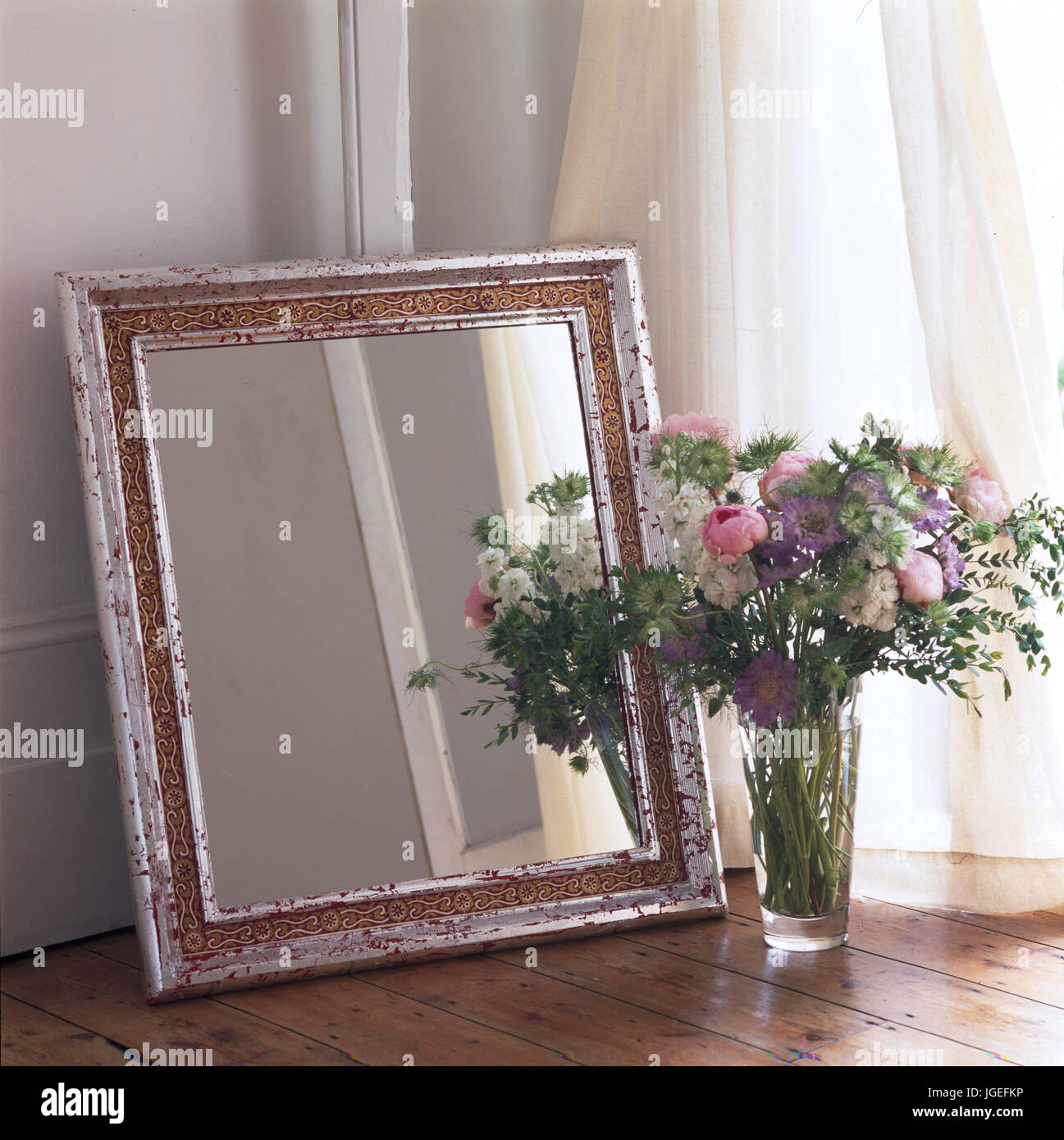 Miroir sur pied Banque de photographies et d'images à haute résolution -  Alamy