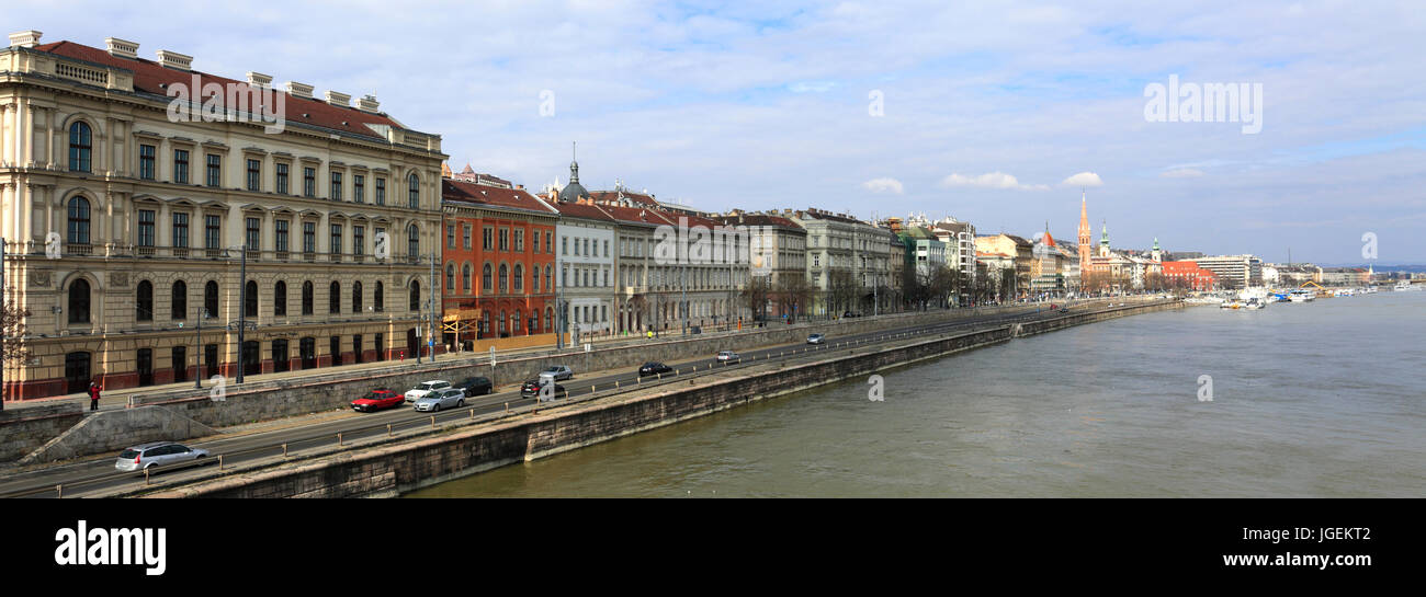 Vue panoramique de bâtiments sur le Danube, la ville de Budapest, Hongrie Banque D'Images
