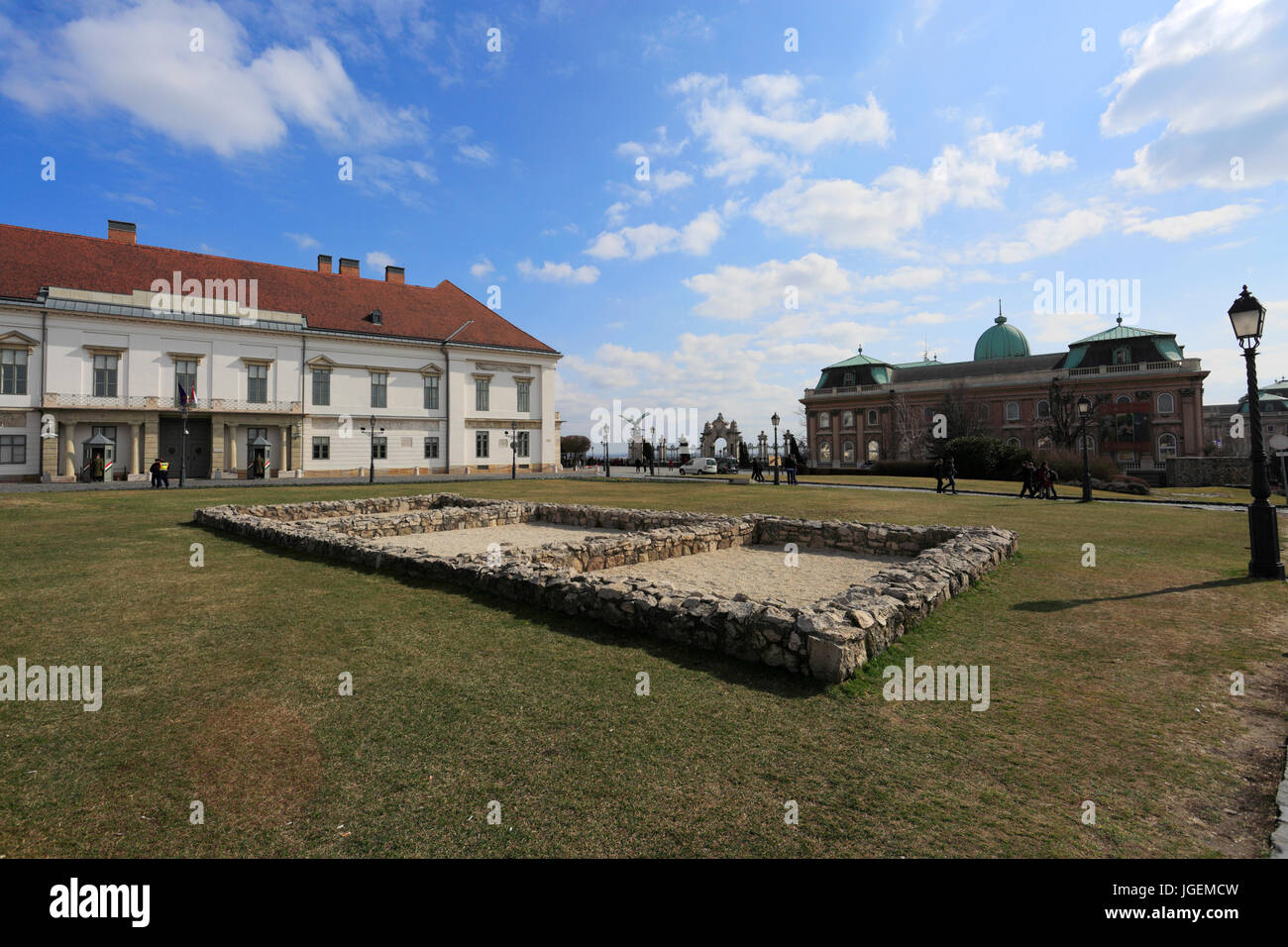 Le Sandor Palace, siège du président de la Hongrie, de la colline du Château de Buda, palais, la ville de Budapest, Hongrie. Banque D'Images