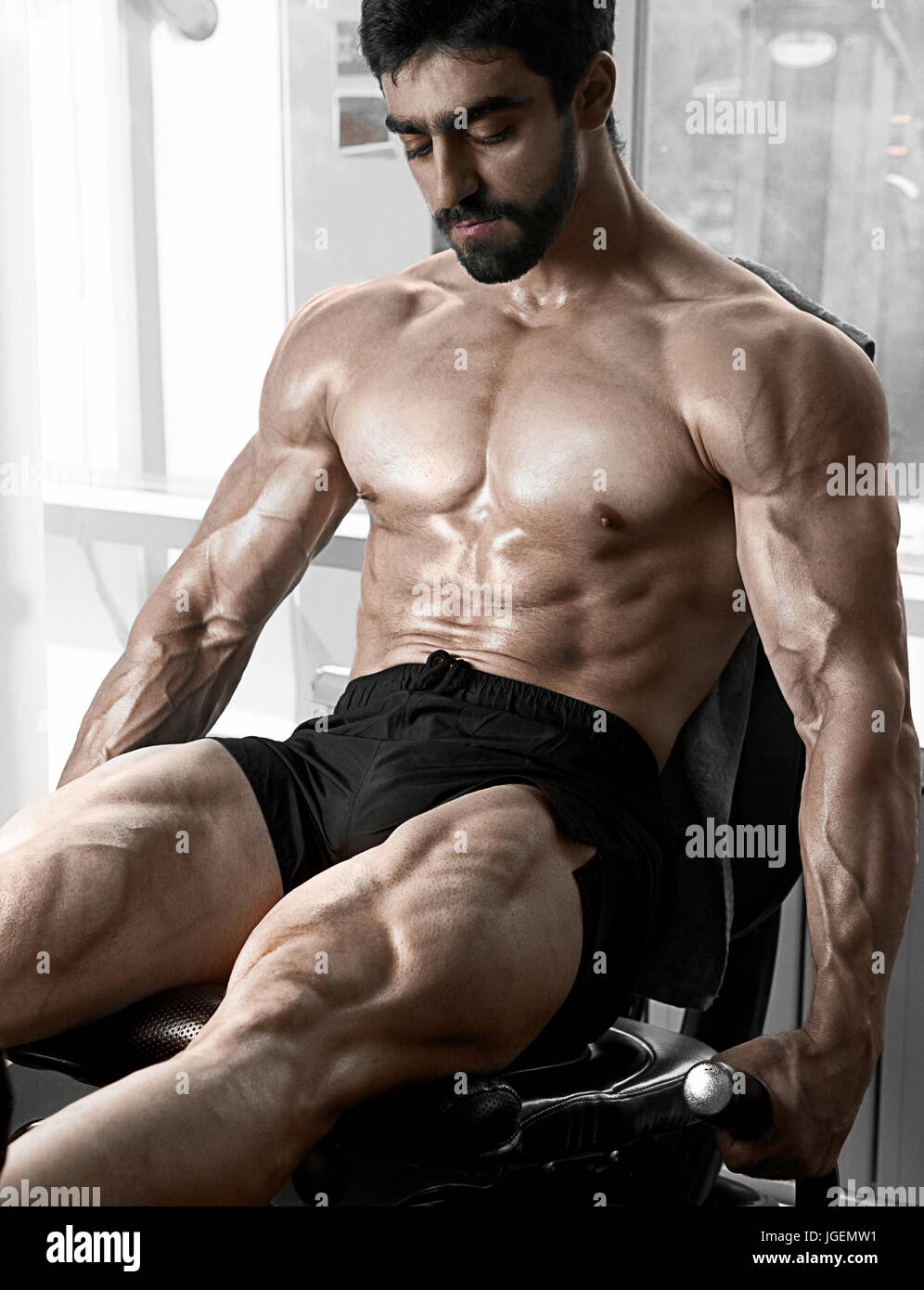 Bodybuilder forte quads formation Banque D'Images