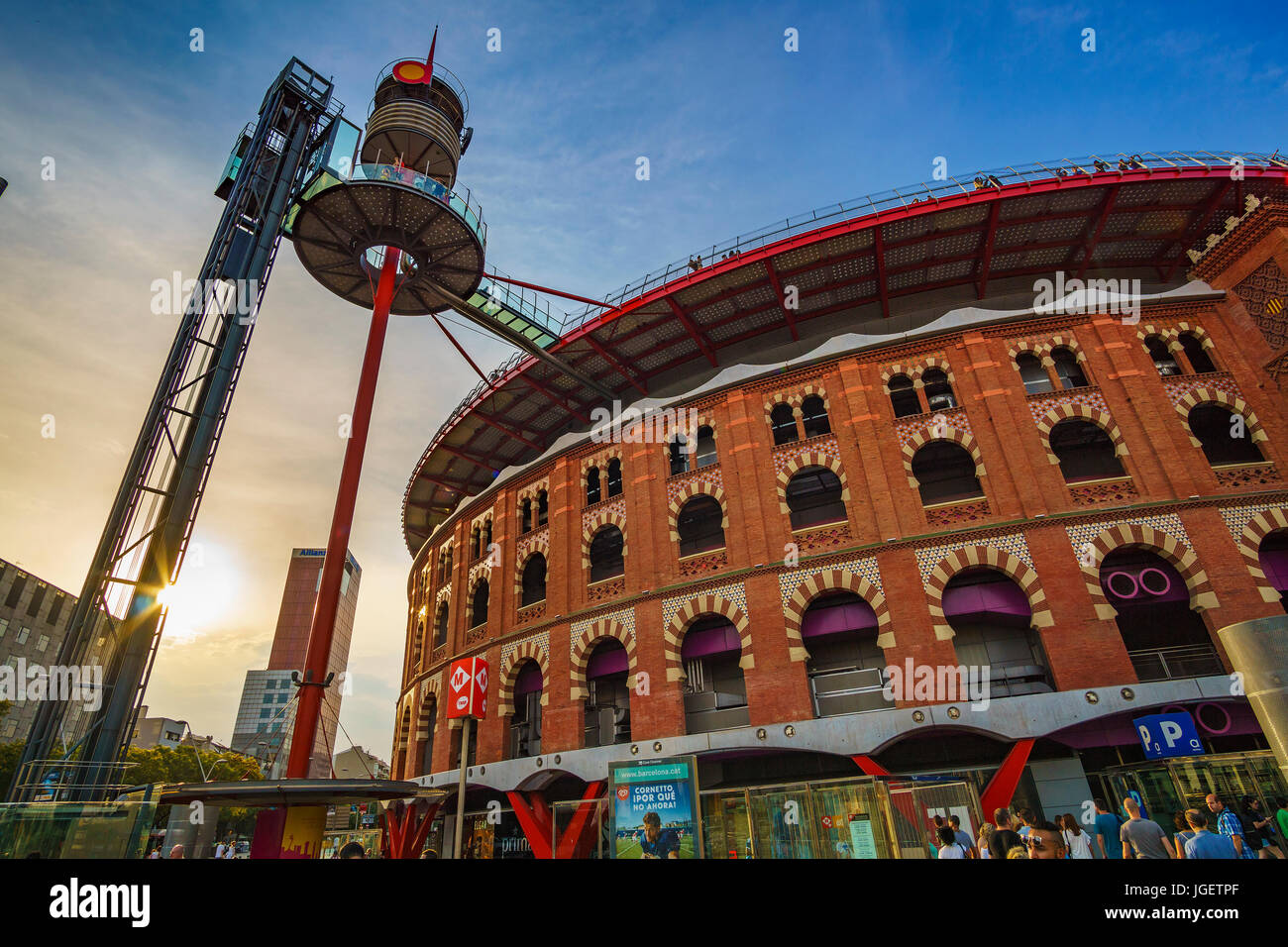 Plaza de Toros de Las Arenas a été une arène à Barcelone, Espagne. Il a été rouvert en 2011 comme un centre commercial nommé Arenas de Barcelone. Banque D'Images