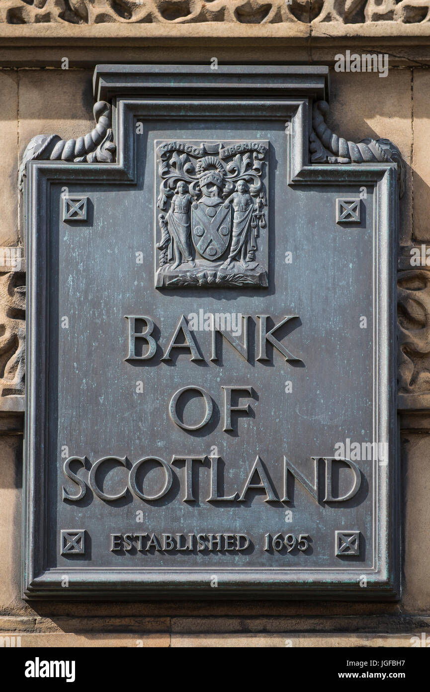 Edimbourg, Ecosse, ROYAUME UNI - 25 juillet 2012 : signe sur le mur extérieur de la Banque d'Écosse, l'administration centrale. Banque D'Images