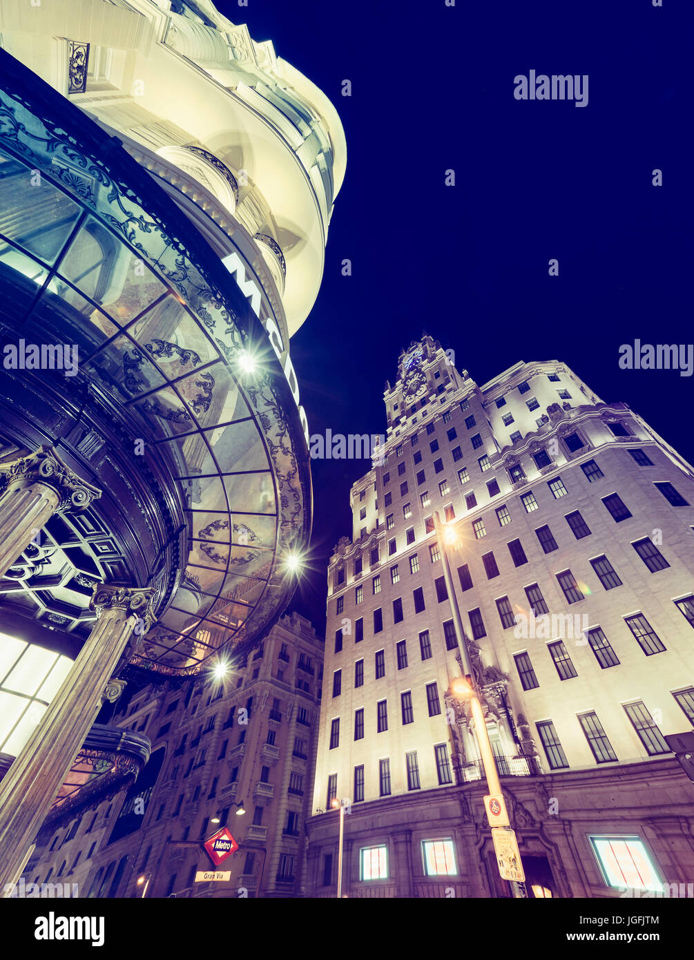 Telefonica et de la rue Gran Via de nuit. Madrid, Espagne. Banque D'Images