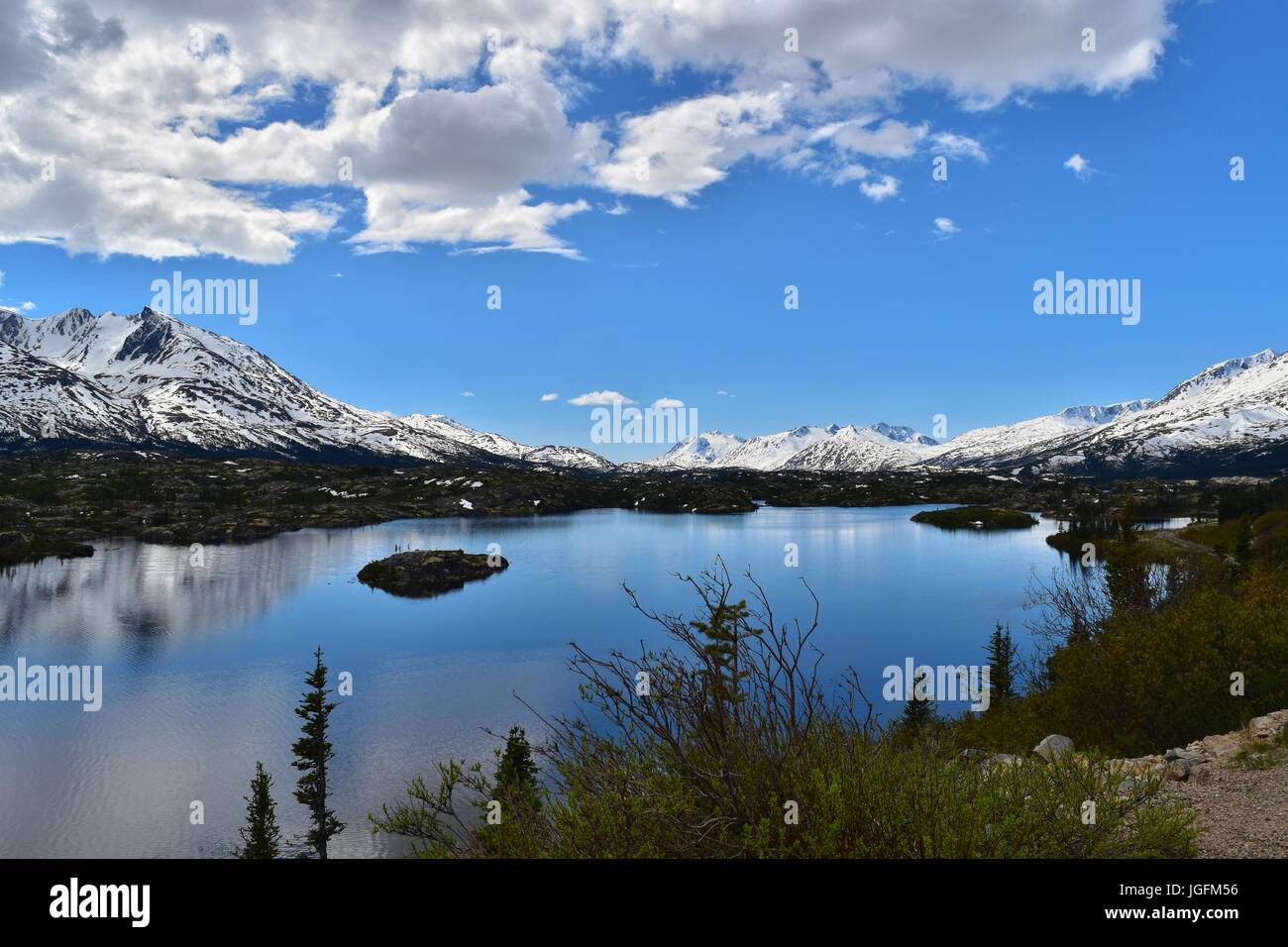 Vallée tourmentée de la Colombie-Britannique - frontière de l'Alaska, près du Territoire du Yukon. Banque D'Images
