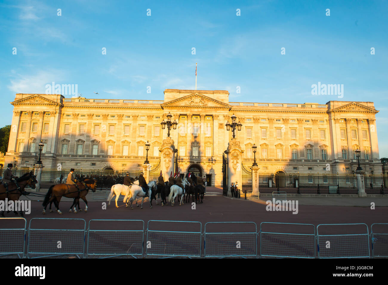 Londres, Royaume-Uni. 7 juillet, 2017. Début de répétition du matin pour visiter l'État espagnol. Sa Majesté la Reine et Son Altesse Royale le duc d'Edimbourg sera l'hôte de la visite d'État du roi Felipe et Letizia d'Espagne, la reine au palais de Buckingham, du mercredi 12 au vendredi 14 juillet 2017. Crédit : Michael Tubi/Alamy Live News Banque D'Images