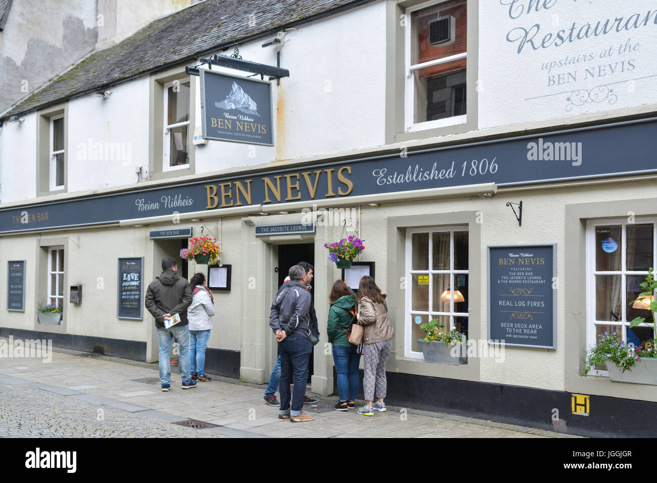 Pub écossais et restaurant - bar Ben Nevis La partie de la goutte n'Inns chain - Fort William, highland, Scotland, UK Banque D'Images