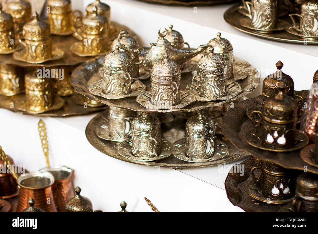 Metal à vaisselle authentique bazar turc, service à café Banque D'Images
