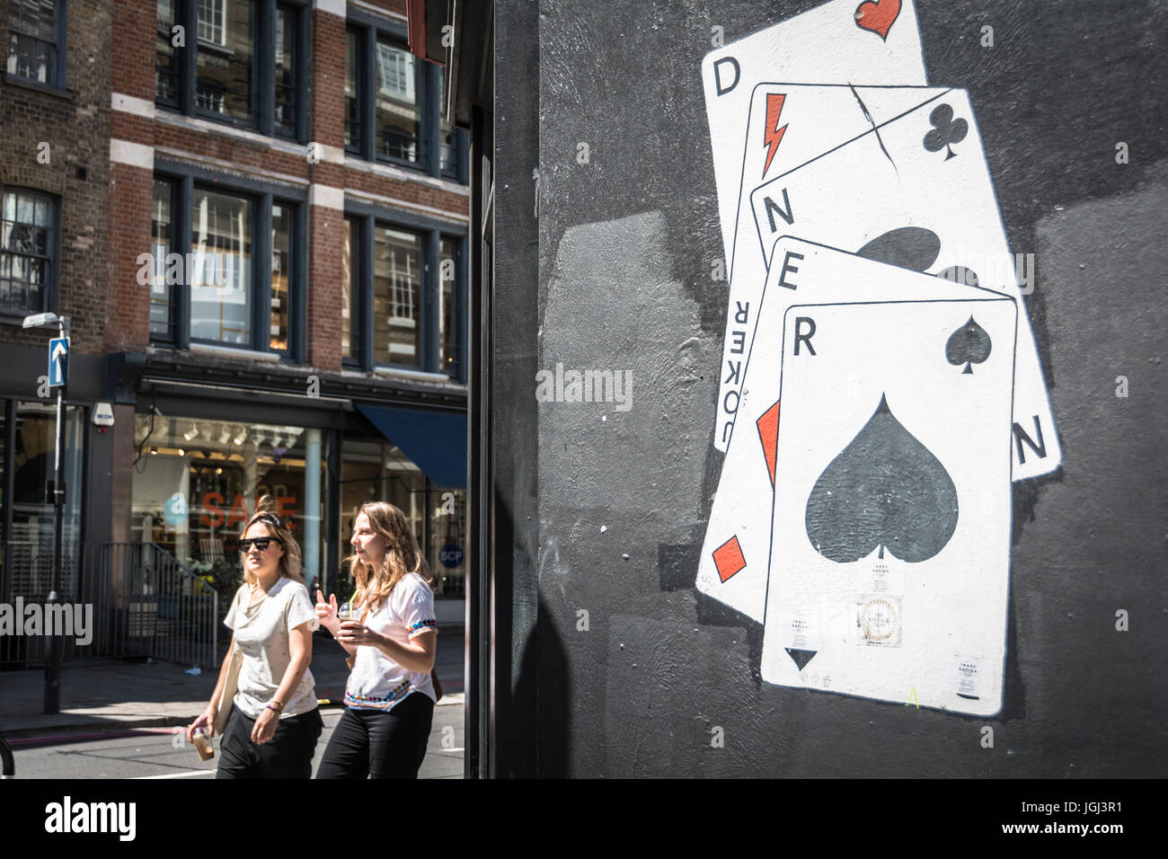 Carte à jouer Graffiti dans Shoreditch, London, UK Banque D'Images