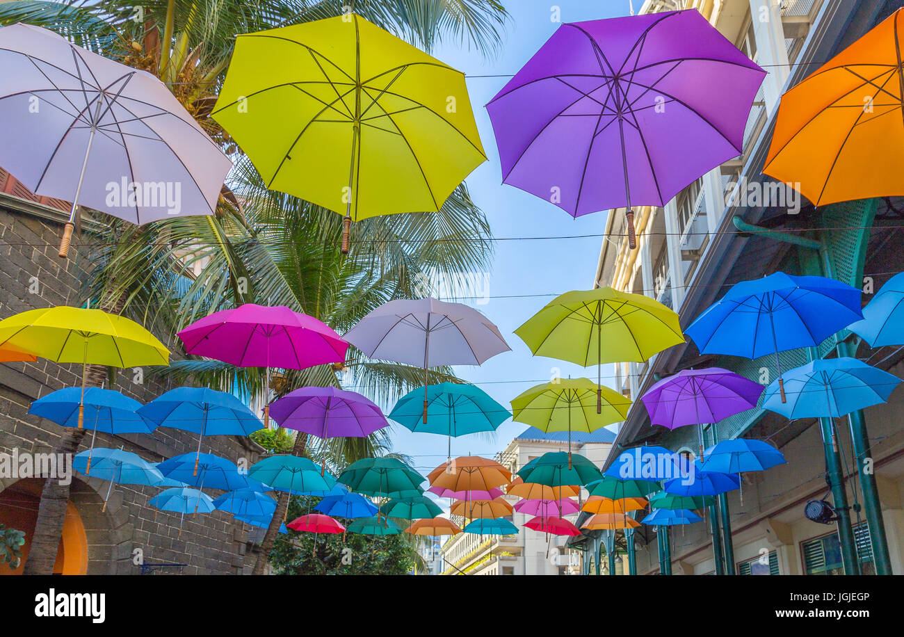 Port Louis waterfront parasols capitale de l'île Maurice. Banque D'Images