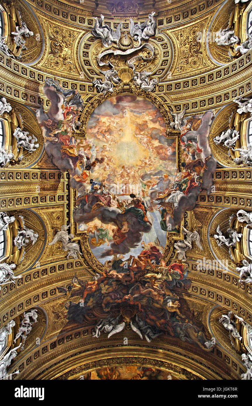 L'impressionnante fresque Trionfo del Nome di Gesu sur le plafond de la Chiesa del Gesù, Rome, Italie. Banque D'Images