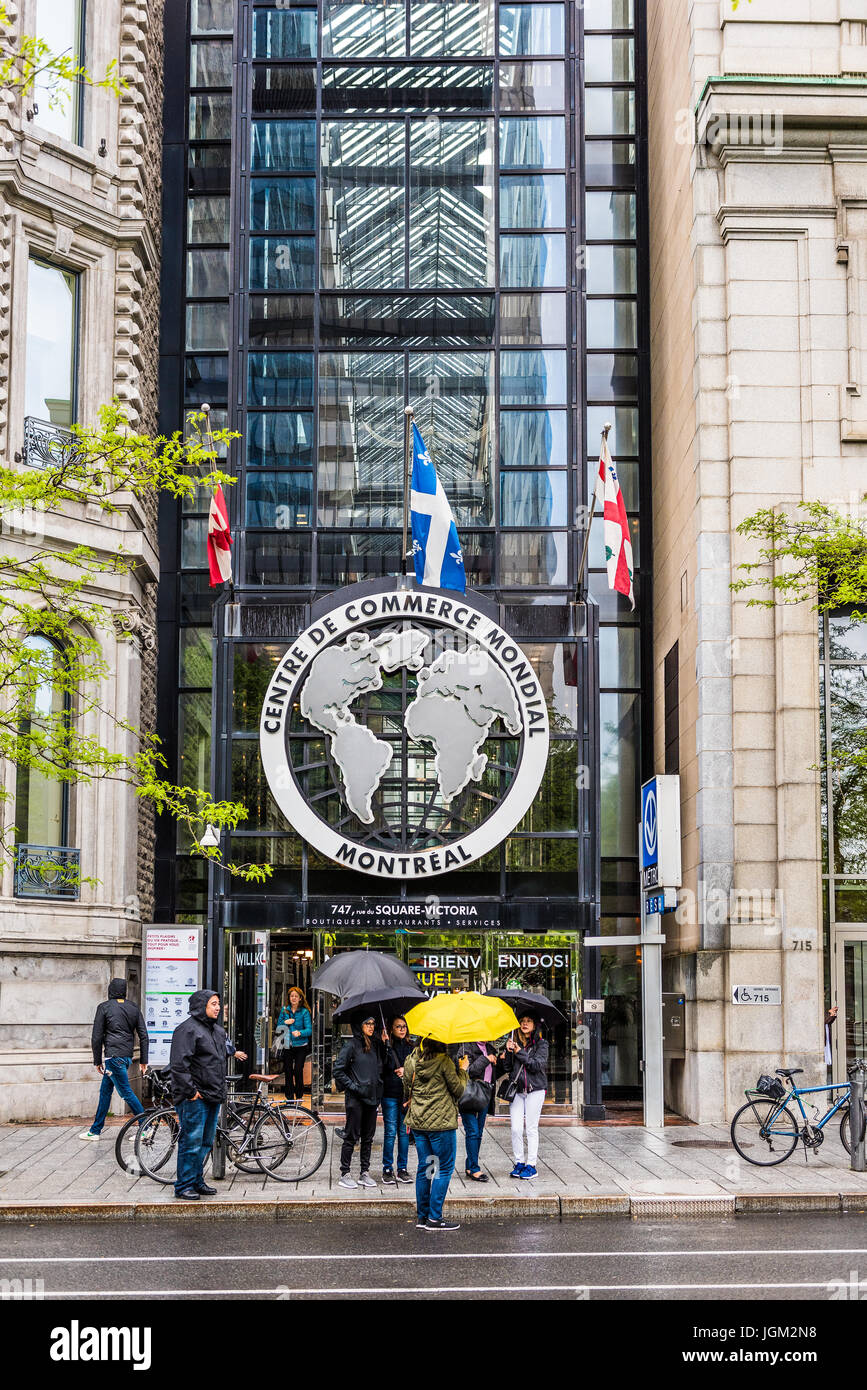 Montréal, Canada - le 26 mai 2017 : Centre de Commerce Mondial Édifice au centre ville dans la région du Québec Banque D'Images