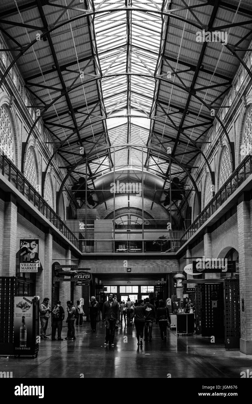 Photo en noir et blanc du bâtiment de SF Ferry Banque D'Images