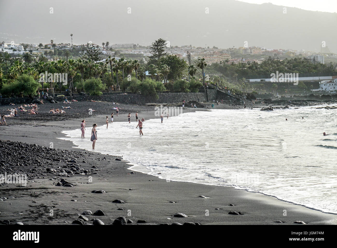 L'Atlantique, l'Europe, les Canaries, Canaries, Playa Jardin, Puerto de la cruz, plage de lave noire, de l'Espagne, Tenerife, volcan island Banque D'Images