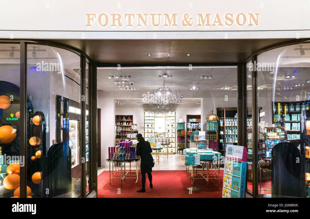 Le magasin Fortnum and Mason à Heathrow Airport Terminal 5 Banque D'Images