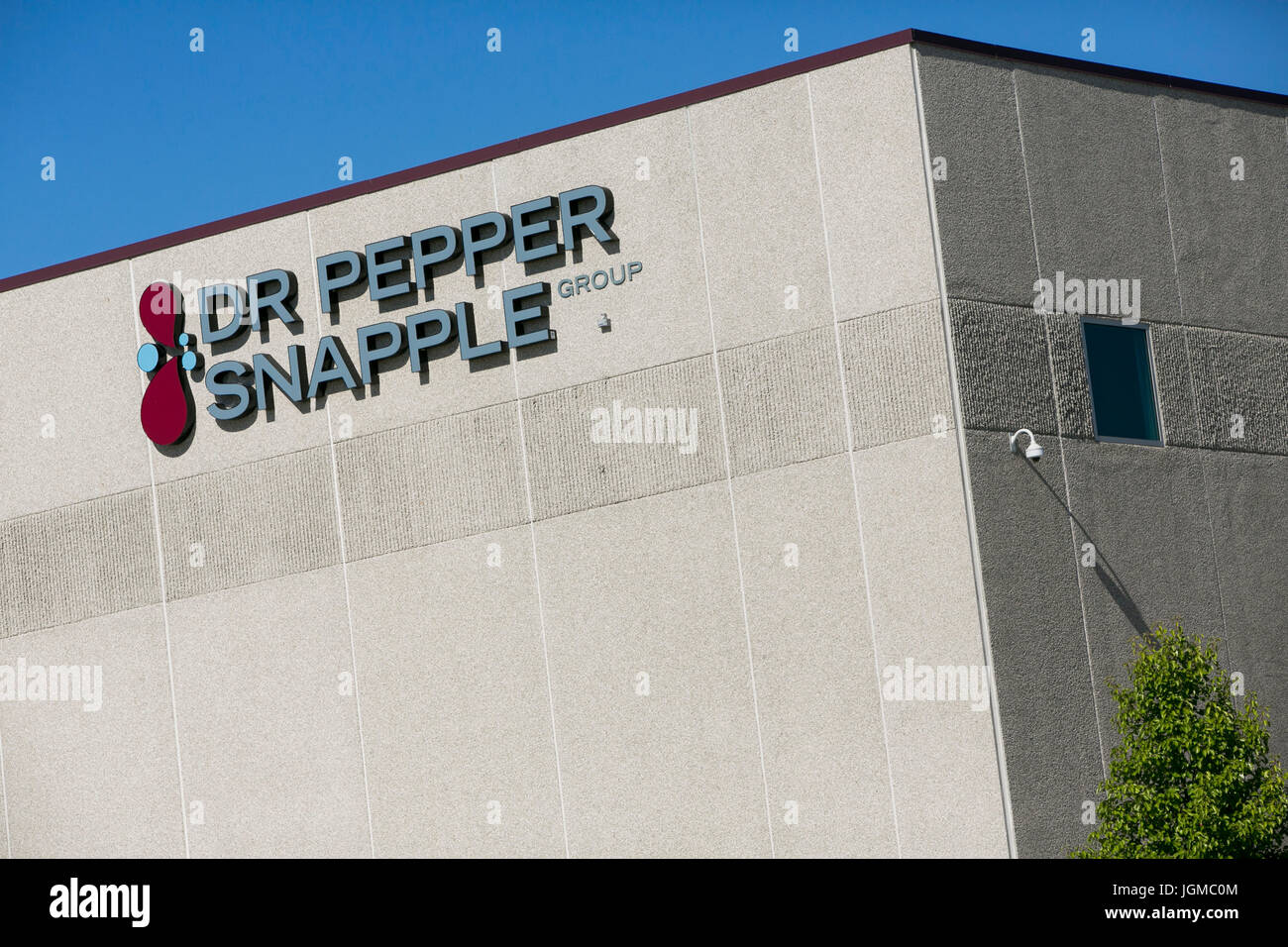 Un logo affiche à l'extérieur d'un établissement occupé par le Dr Pepper Snapple Group Inc., à Cincinnati, Ohio, le 2 juillet 2017. Banque D'Images