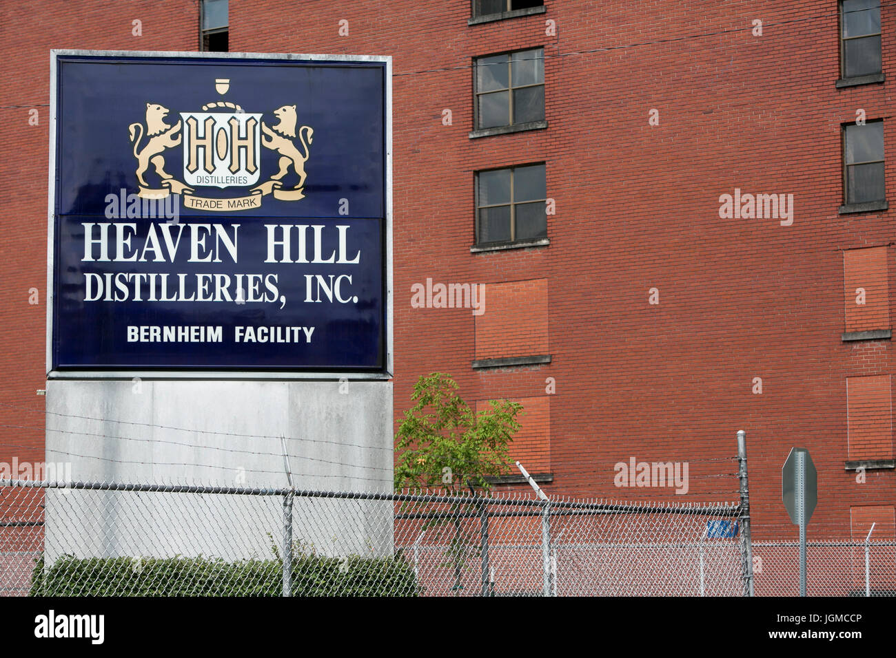 Un logo affiche à l'extérieur d'un établissement occupé par ciel Hill Distilleries, Inc., à Louisville, Kentucky, le 1 juillet 2017. Banque D'Images