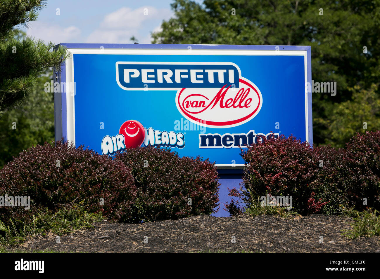 Un logo affiche à l'extérieur d'un établissement occupé par Perfetti Van Melle en Erlanger, Kentucky, le 2 juillet 2017. Banque D'Images