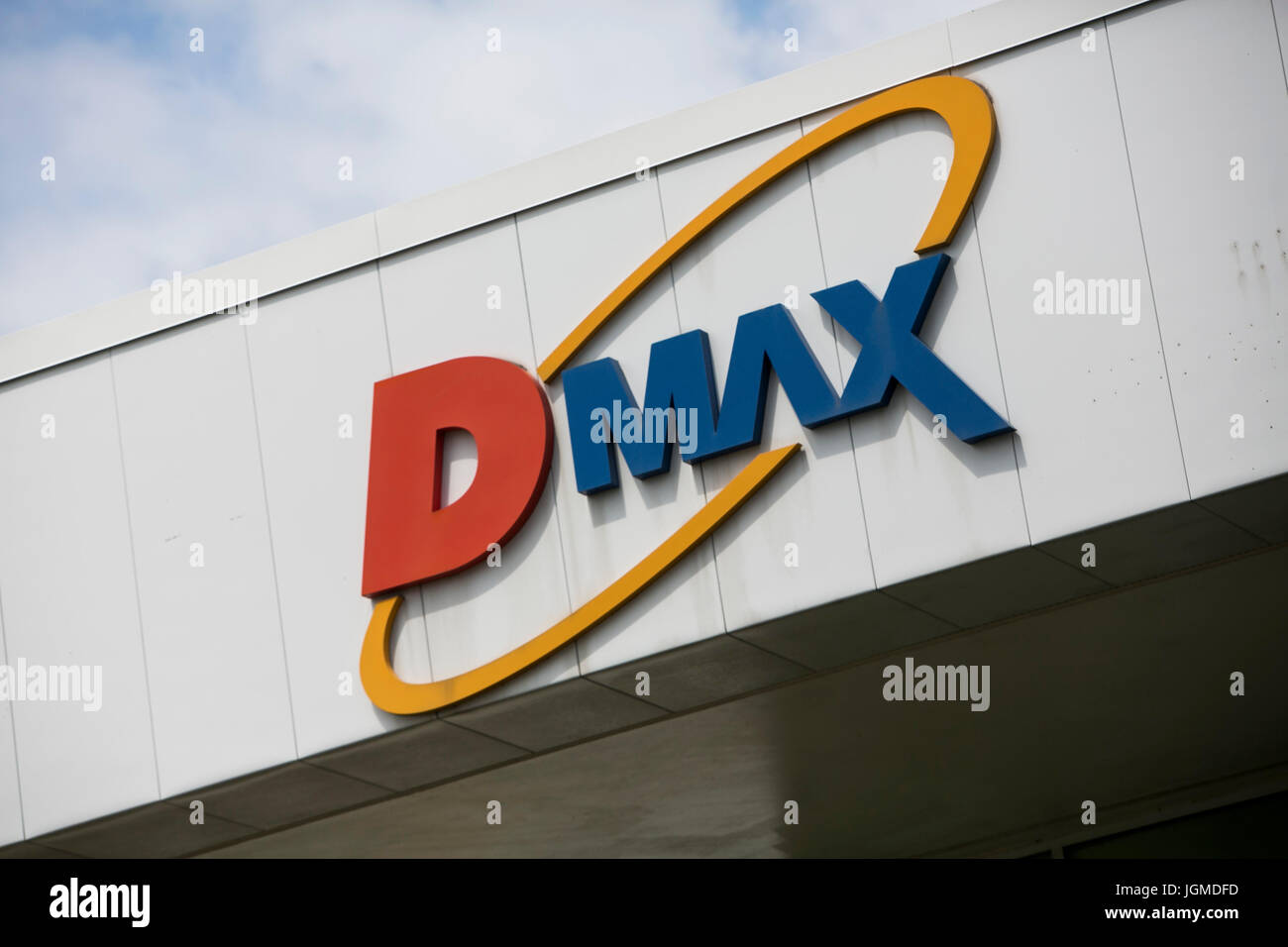 Un logo affiche à l'extérieur du siège de l'usine moteur Dmax à Moraine