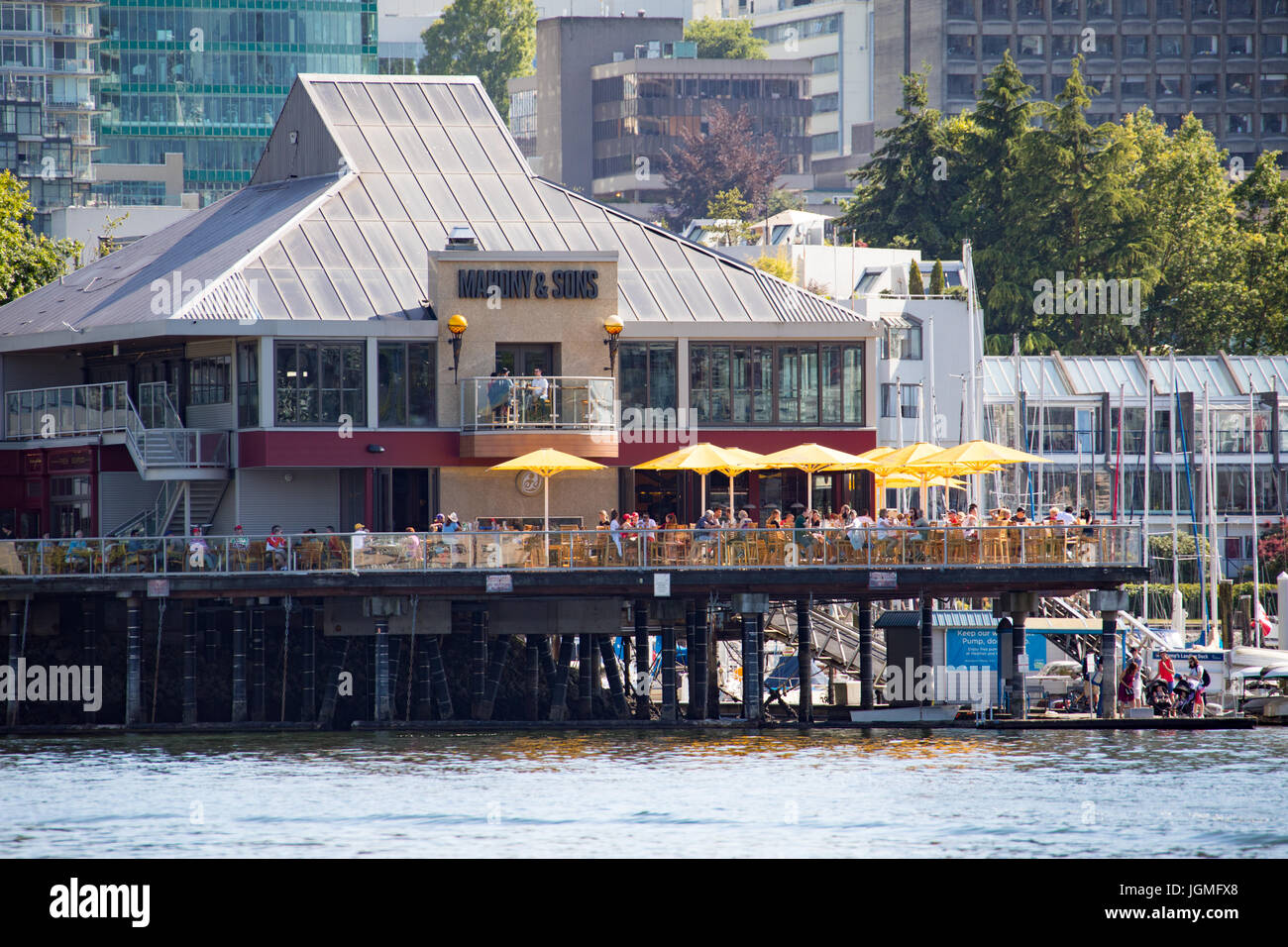 Stamps landing Banque de photographies et d’images à haute résolution