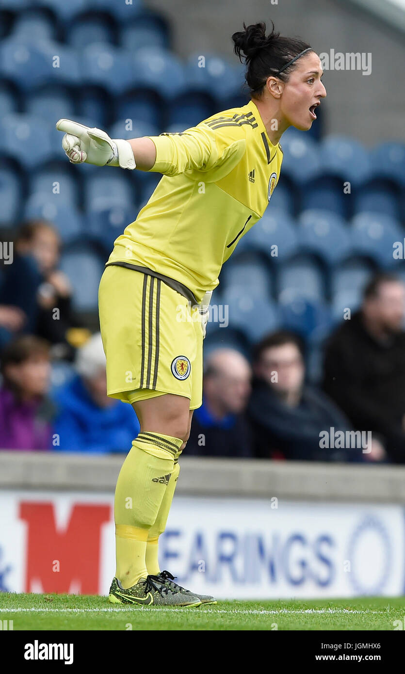 Ecosse de Gemma Fay pendant le Défi international match à Stark's Park, Kirkcaldy. ASSOCIATION DE PRESSE Photo. Photo date : vendredi 7 juillet 2017. Voir l'ACTIVITÉ DE SOCCER histoire des femmes en Écosse. Crédit photo doit se lire : Ian Rutherford/PA Wire. RESTRICTIONS : Utiliser l'objet de restrictions. Usage éditorial uniquement. L'utilisation commerciale qu'avec l'accord écrit préalable de la Scottish FA. Banque D'Images