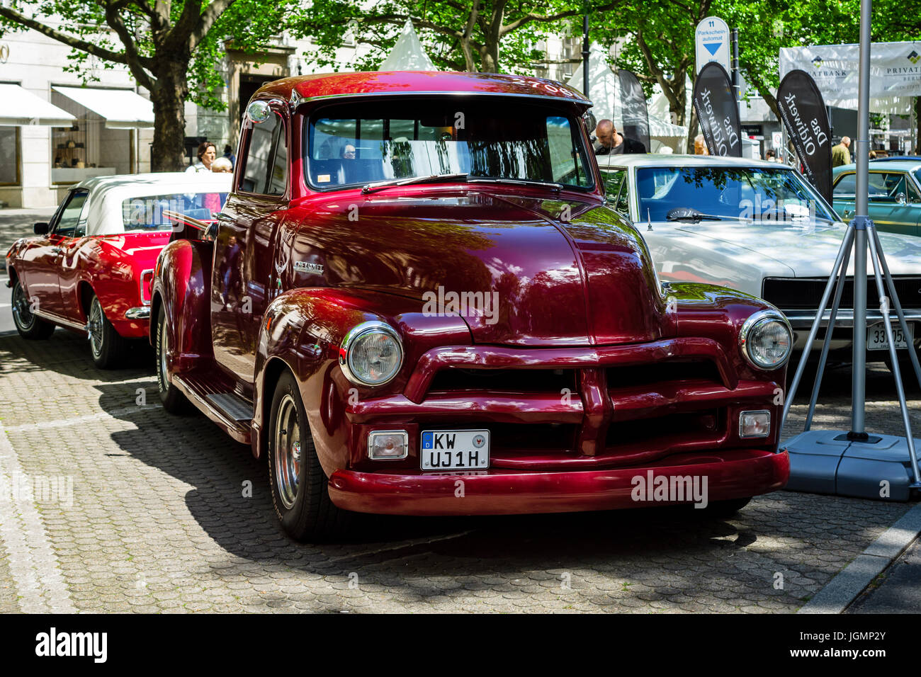 BERLIN - 17 juin 2017 : camionnette Chevrolet Advance Design 3100, 1954. Les Classic Days Berlin 2017. Banque D'Images