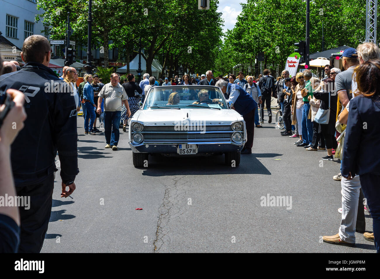 BERLIN - 17 juin 2017 : berline Plymouth Sport Fury Convertible, 1967. Les Classic Days Berlin 2017. Banque D'Images