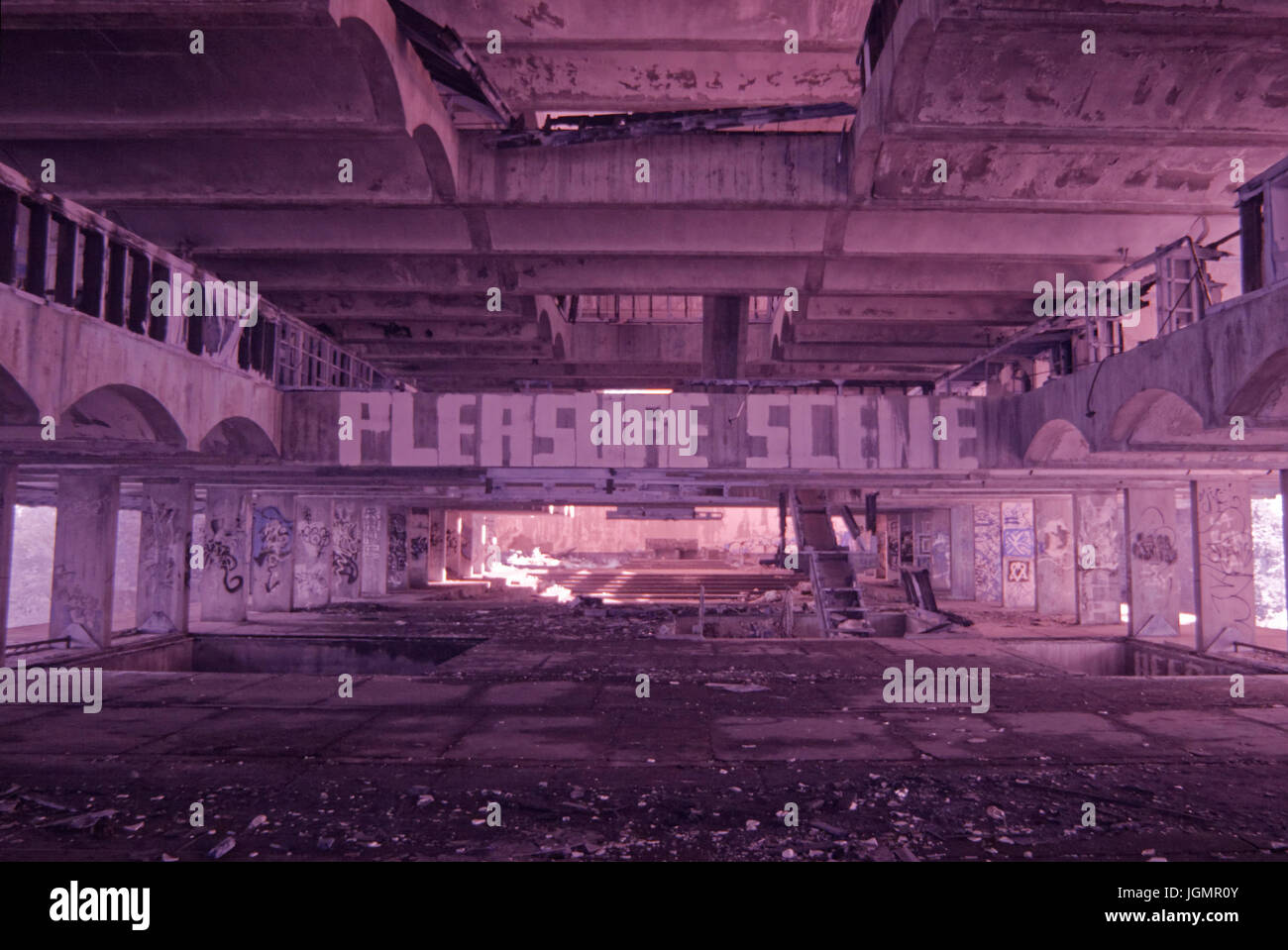 La photographie infrarouge infrarouge photos photos des ruines de St Peter's Seminary, Cardross, Ecosse, 2012 hauteur de son délabrement avant restauration Banque D'Images