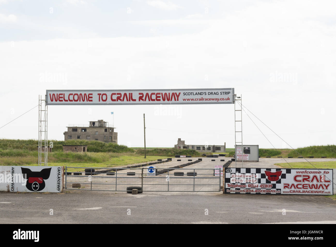 Crail raceway entrée sur l'aérodrome abandonné WW1 WW2 HMS Aérodrome choucas, Crail, East Neuk de Fife, Scotland, UK Banque D'Images