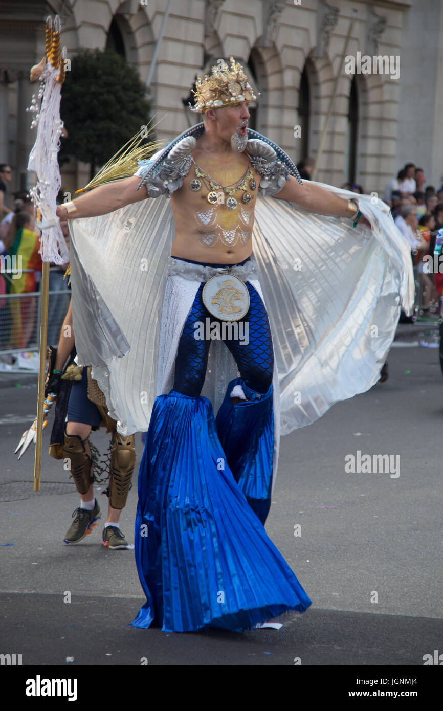 Londres, Royaume-Uni. 8e juillet, 2017. Profitant de la communauté LGBT à Londres parade Crédit : jjphotographic/Alamy Live News Banque D'Images