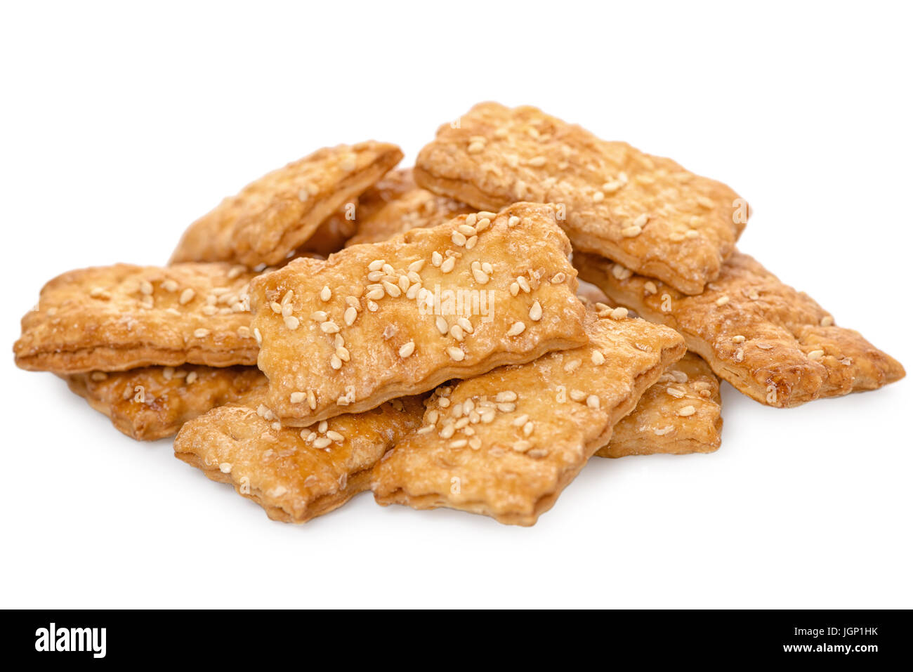 Biscuit sucré biscuits craquelins au sésame isolé sur blanc, Close up Banque D'Images